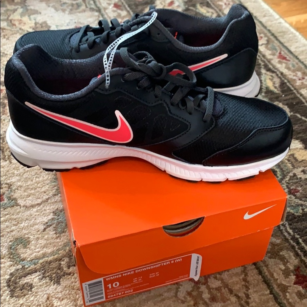 WMNS Nike Downshifter 6